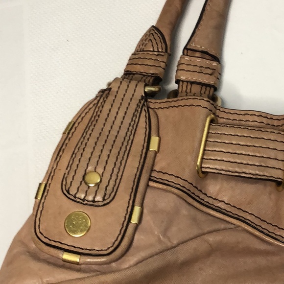 Juicy Couture Taupe color Leather Handbag magnetic closure shoulder bag - Picture 5 of 14